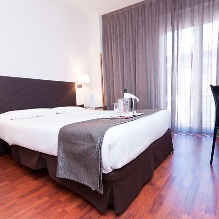 Apartamentos Leganitos Мадрид Екстериор снимка