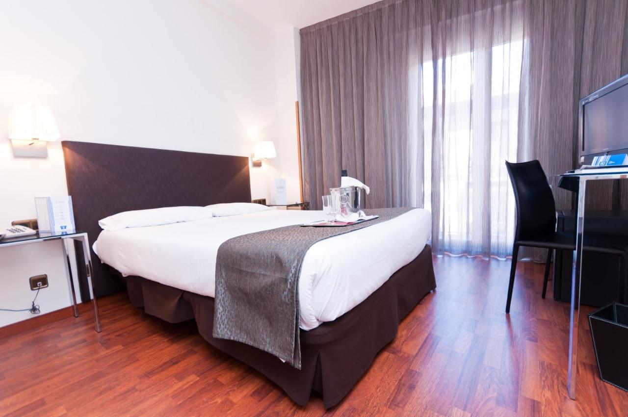 Apartamentos Leganitos Мадрид Екстериор снимка