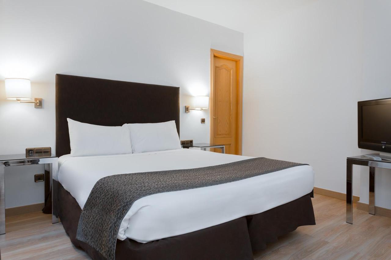 Apartamentos Leganitos Мадрид Екстериор снимка