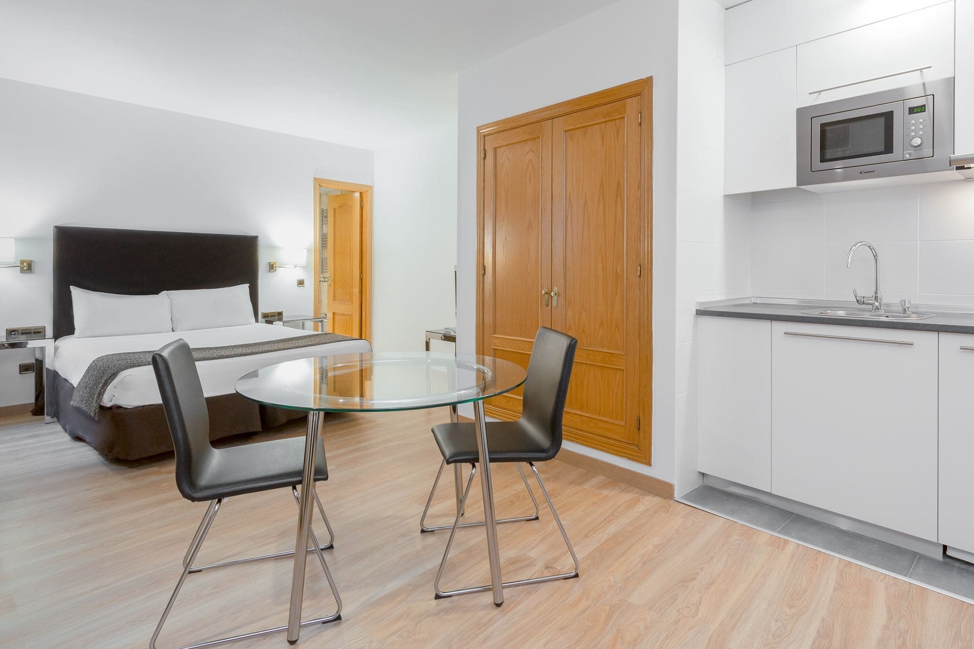 Apartamentos Leganitos Мадрид Екстериор снимка