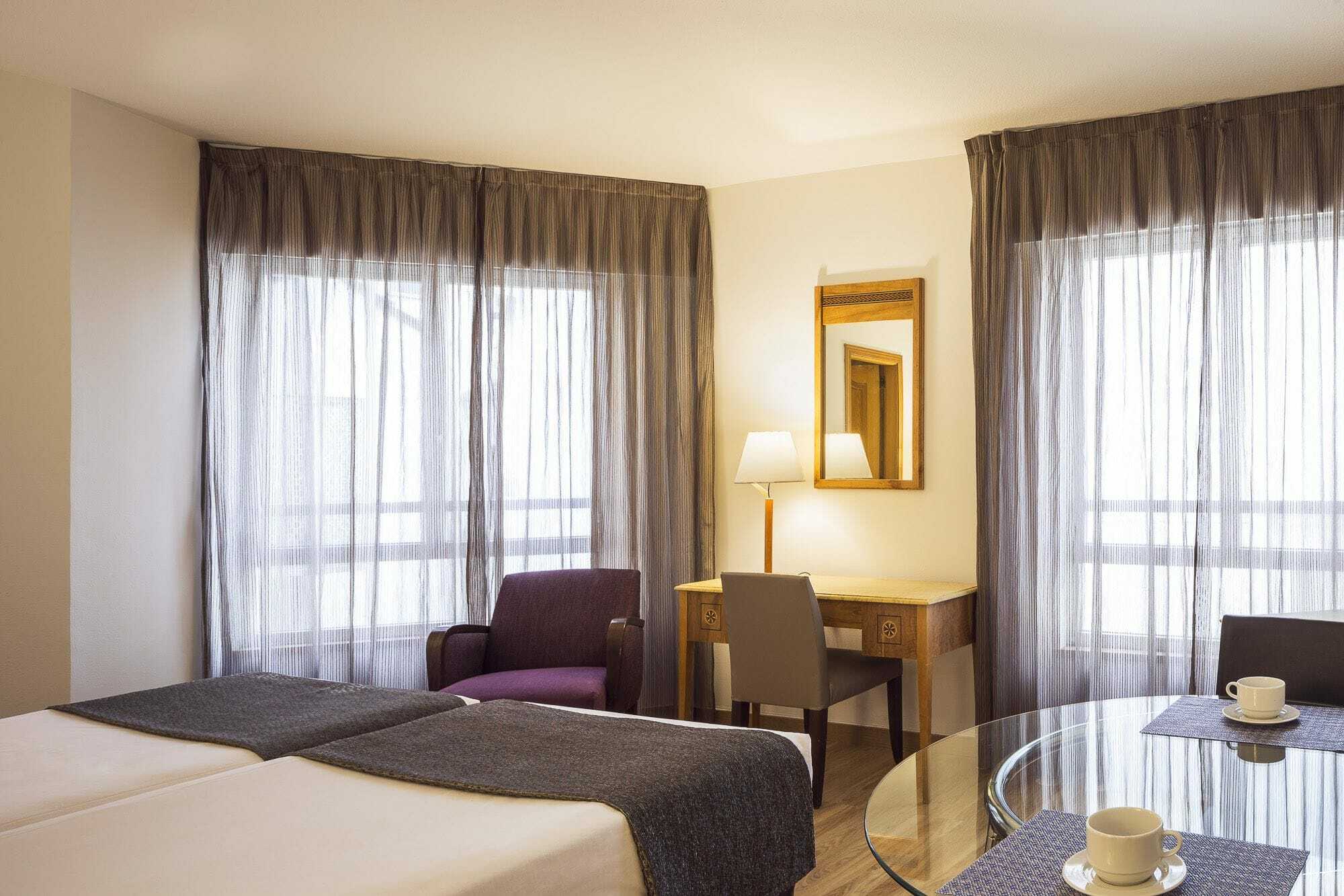 Apartamentos Leganitos Мадрид Екстериор снимка
