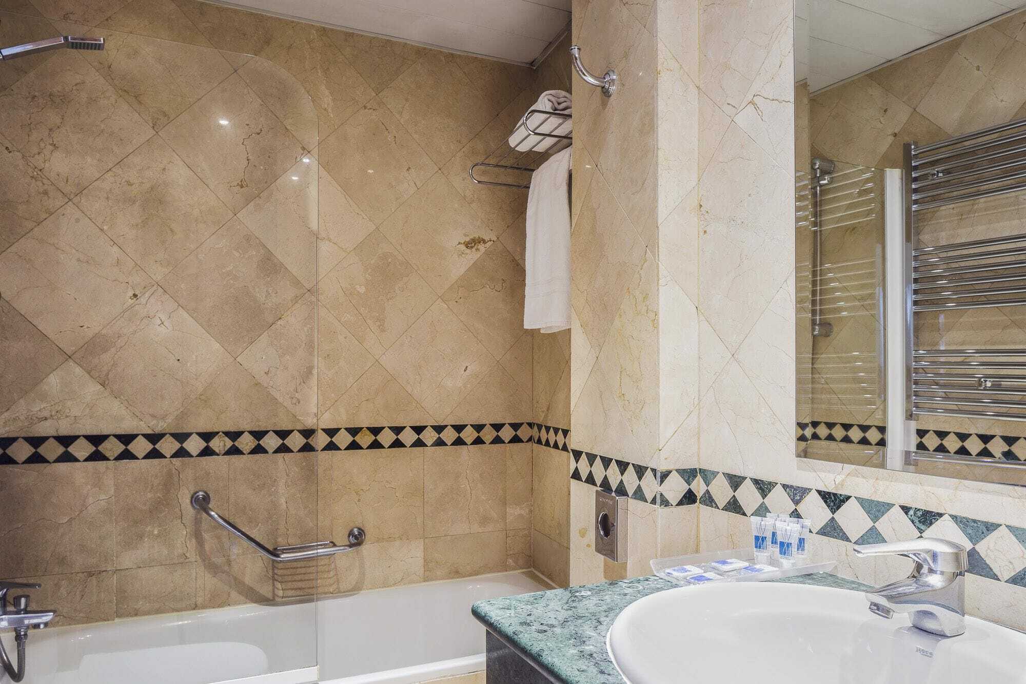 Apartamentos Leganitos Мадрид Екстериор снимка